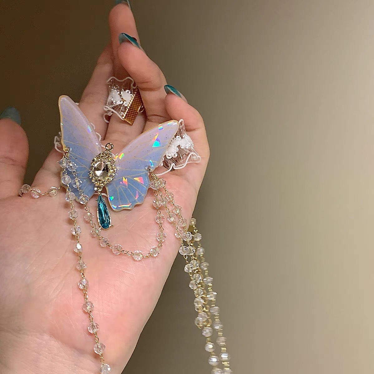 Modieuze vlinderpatroon elasti - Body Jewelry recensie en prijs