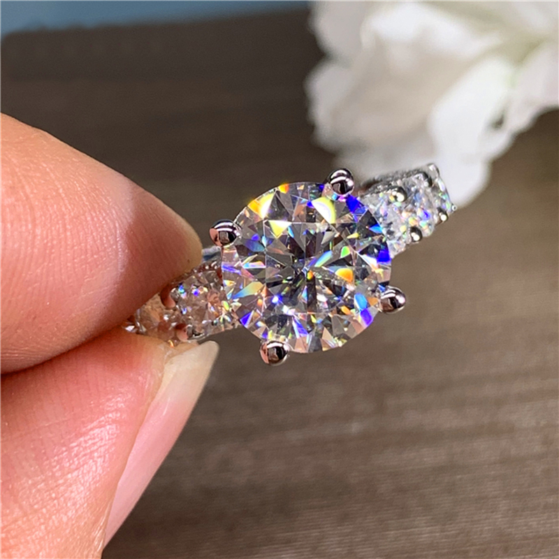 Op maat gemaakte solide 18K Au - Moissanite Engagement Ring 1 Carat recensie en prijs