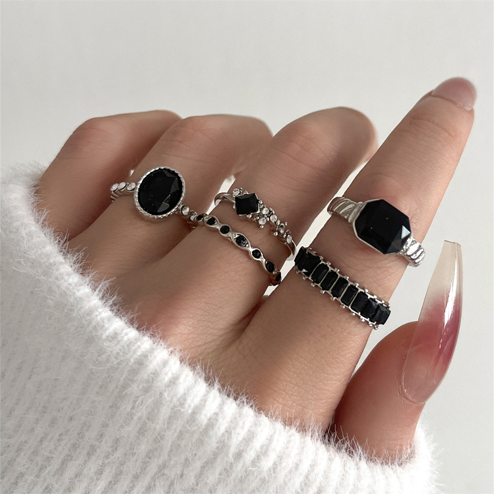 Retro zwarte kristallen ringse - Vintage Punk Knuckle Rings Set recensie en prijs